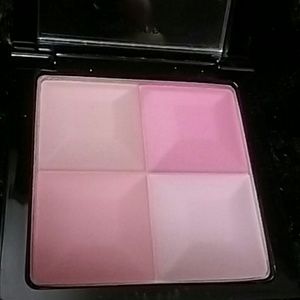 Givenchy Le Prisme blush in It Girl